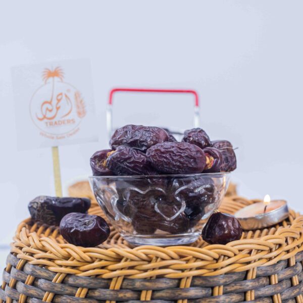 Saudi Qalmi Dates – Premium Quality from Saudi Arabia - Image 3